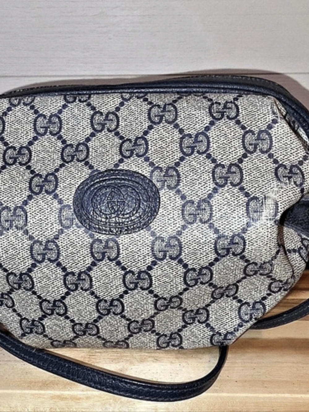 💯 Authentic Gucci GG Supreme Crossbody Bag in Navy Blue & Gray